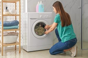 Die Tür der Waschmaschine verriegelt nicht: 5 Ursachen und Abhilfe