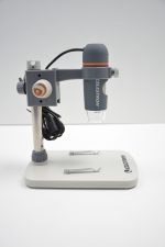 Celestron 44308 Handheld Digitalmikroskop Pro 20 bis 200 fach Grau Weiß – Bild 5